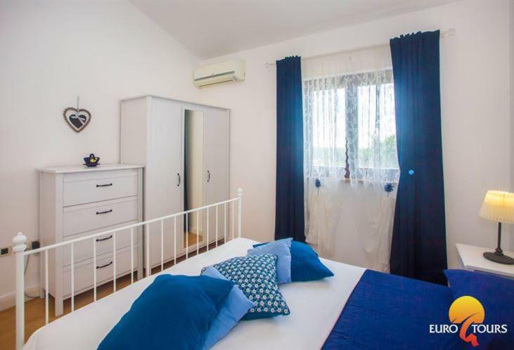 Holiday Home Marina Каштелир Екстер'єр фото